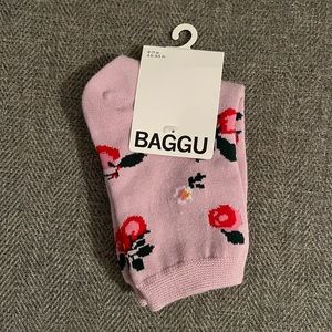 NWT BAGGU Needlepoint Apple Socks